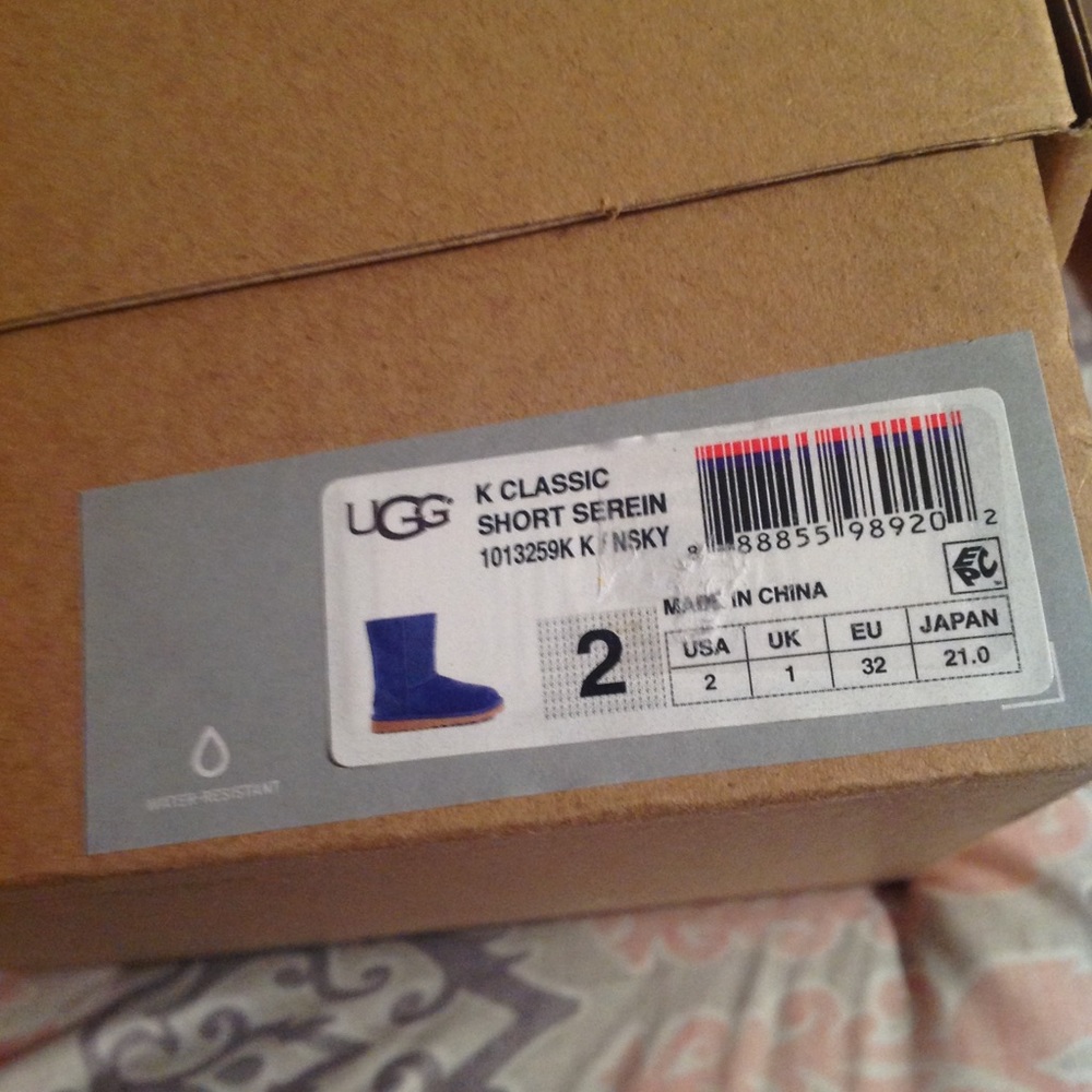 Little girl's Uggs (Not toddlers)